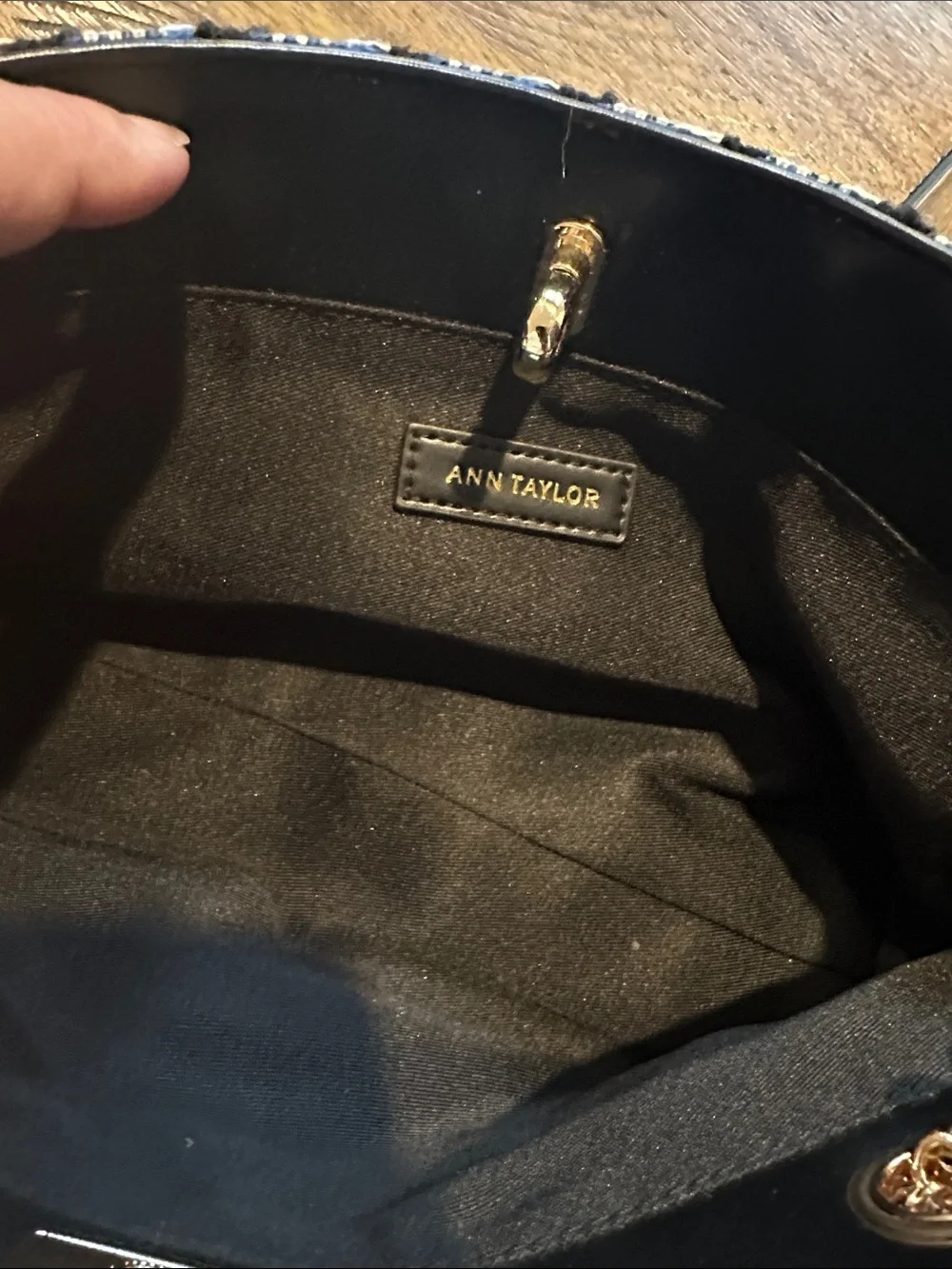 Ann Taylor Black and Light Blue Tweed Shoulder Bag with Gold Chain - Picture 6 of 6
